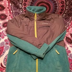 Boys Columbia Zip Up Size Small
